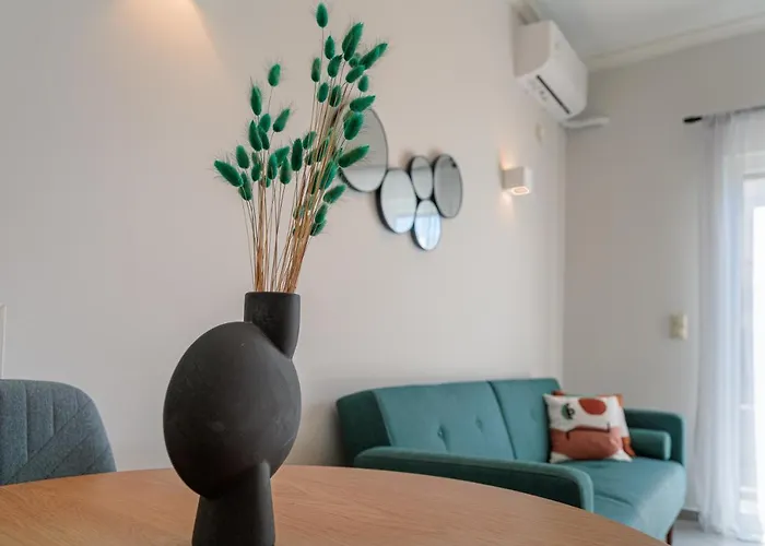 Sunny & Modern Apt For 3 Persons