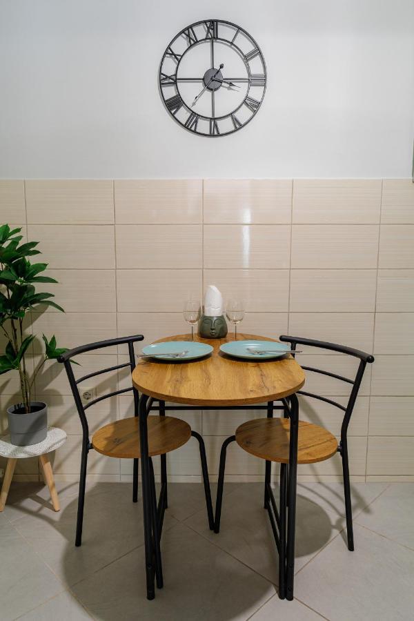 Sunny & Modern For 3 Persons Apartamento Atenas