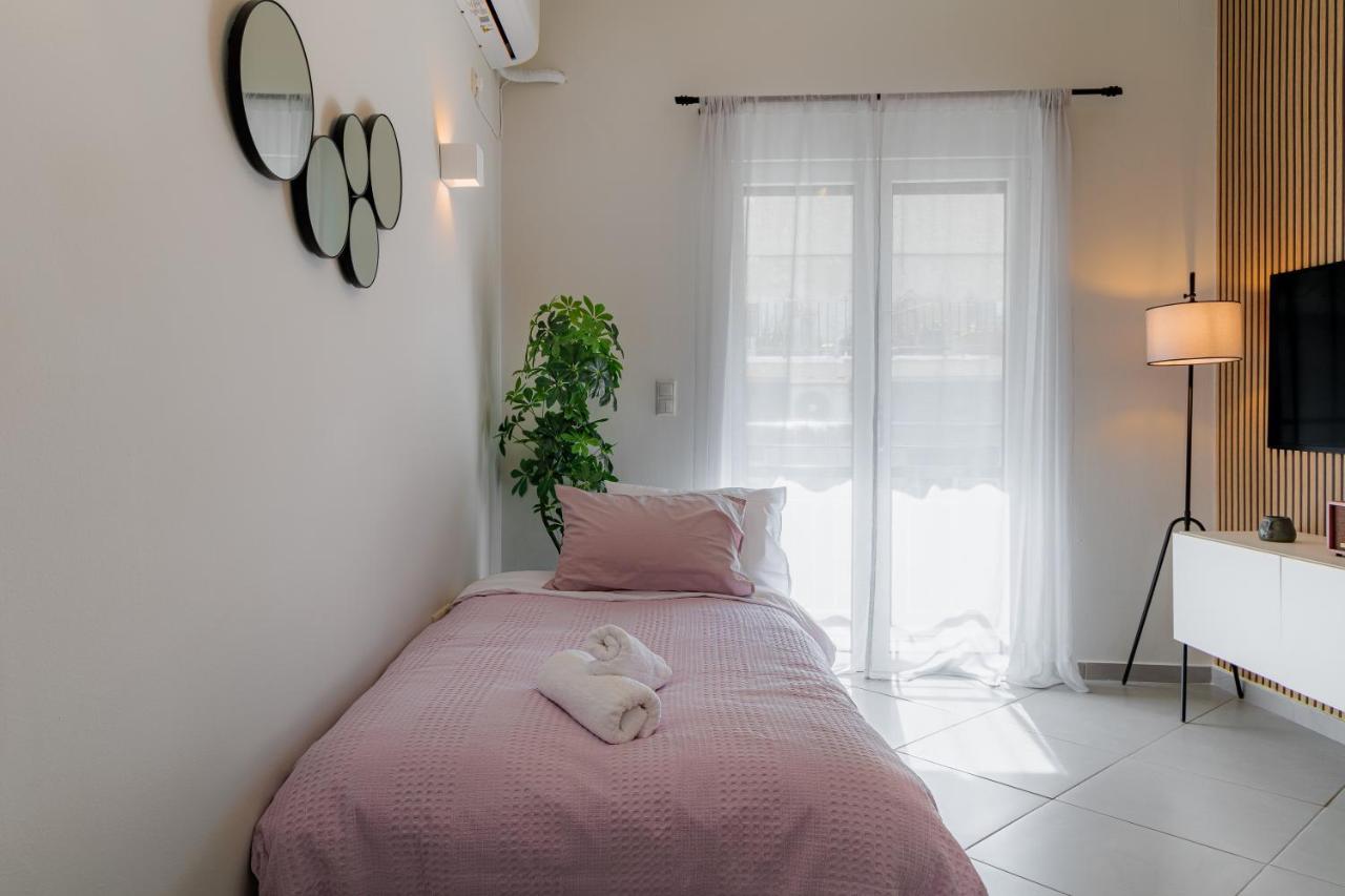 Sunny & Modern For 3 Persons * Athens