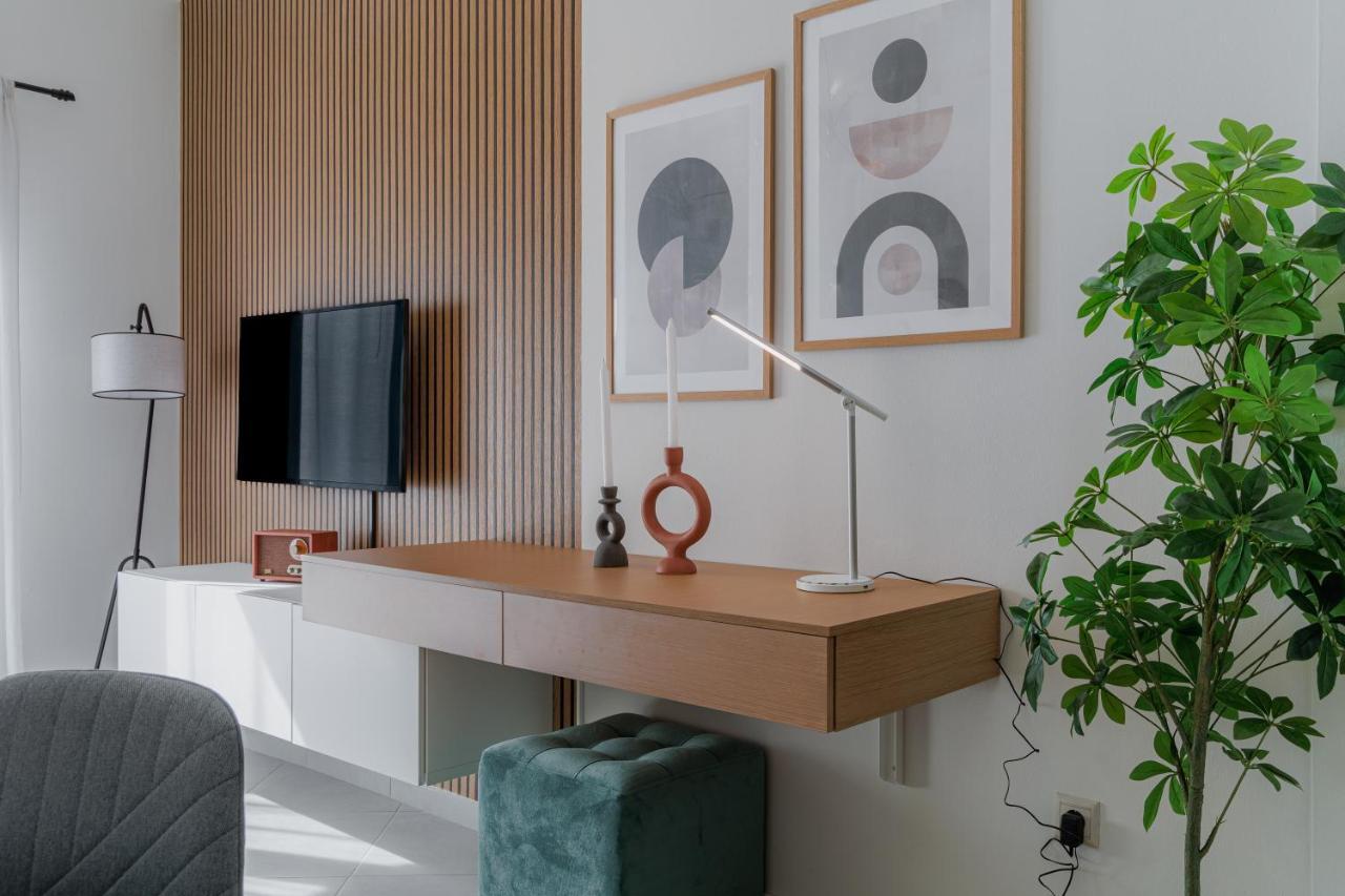 Sunny & Modern For 3 Persons * Athens
